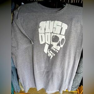 XL Men’s Nike Tshirt